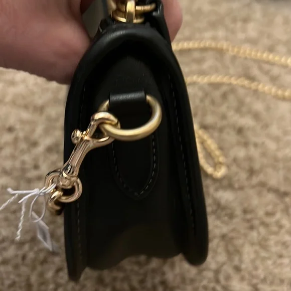 SOLD.          Coach boutique Swinger 20 genuine glovetan Italian leather - Picture 8 of 15